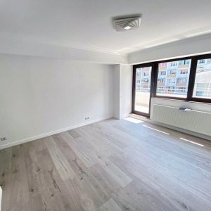 Apartament 3 camere Clucerului | 1979 | necesita renovare