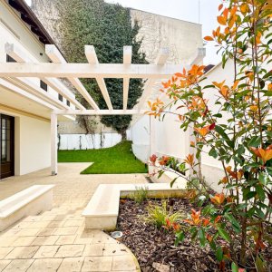 Vila impresionanta Capitale | 11 camere | Teren 520mp | renovata integral