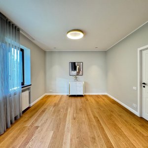 Apartament 4 camere Capitale | Renovat complet