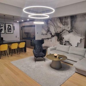 Apartament 3 cam transformat in 2| Herastrau |Curte | Loc de parcare + Boxa
