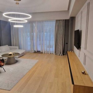 Apartament 3 cam transformat in 2| Herastrau |Curte | Loc de parcare + Boxa