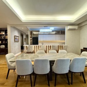 Apartament 5 camere Herastrau | Parter cu 100mp curte | 2 Locuri Parcare+Boxa