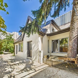 Vila 4 camere Stefan cel Mare | 2025- la gri | curte libera 72mp
