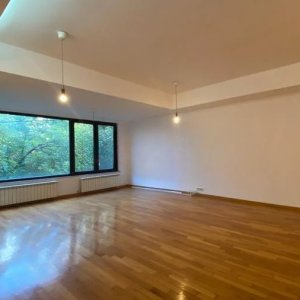 Apartament 4 camere - Herastrau | Parter cu terasa | Loc de parcare | 