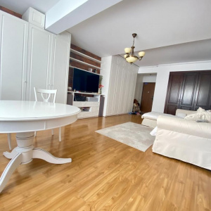 Apartament 3 camere Herastrau | Loc de parcare și boxa 