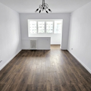 Apartament 3 camere P-ta Victoriei Titulescu | Renovat | 1976