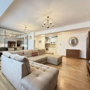 Apartament 3 camere Clucerului / Imobil 2008