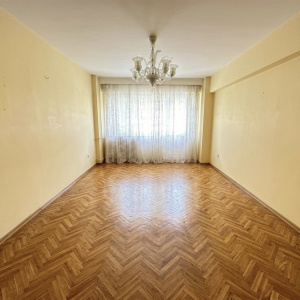 Apartament 4 camere Titulescu-Banu Manta